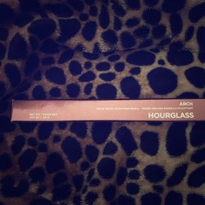 Hourglass brow micro sculpting pencil